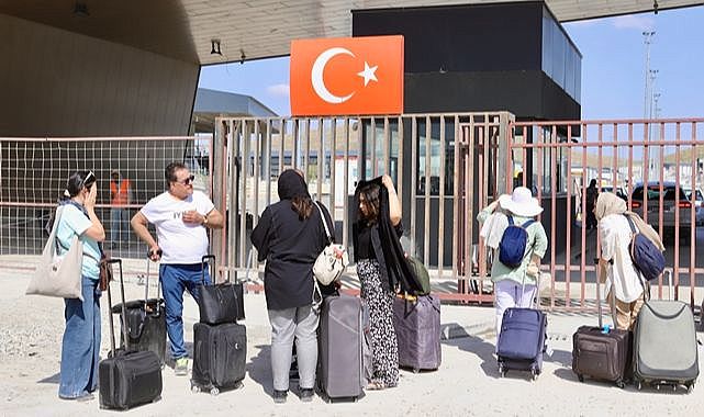 İranlılar Türkiye’ye Sığındı: Sınırda Mülteci