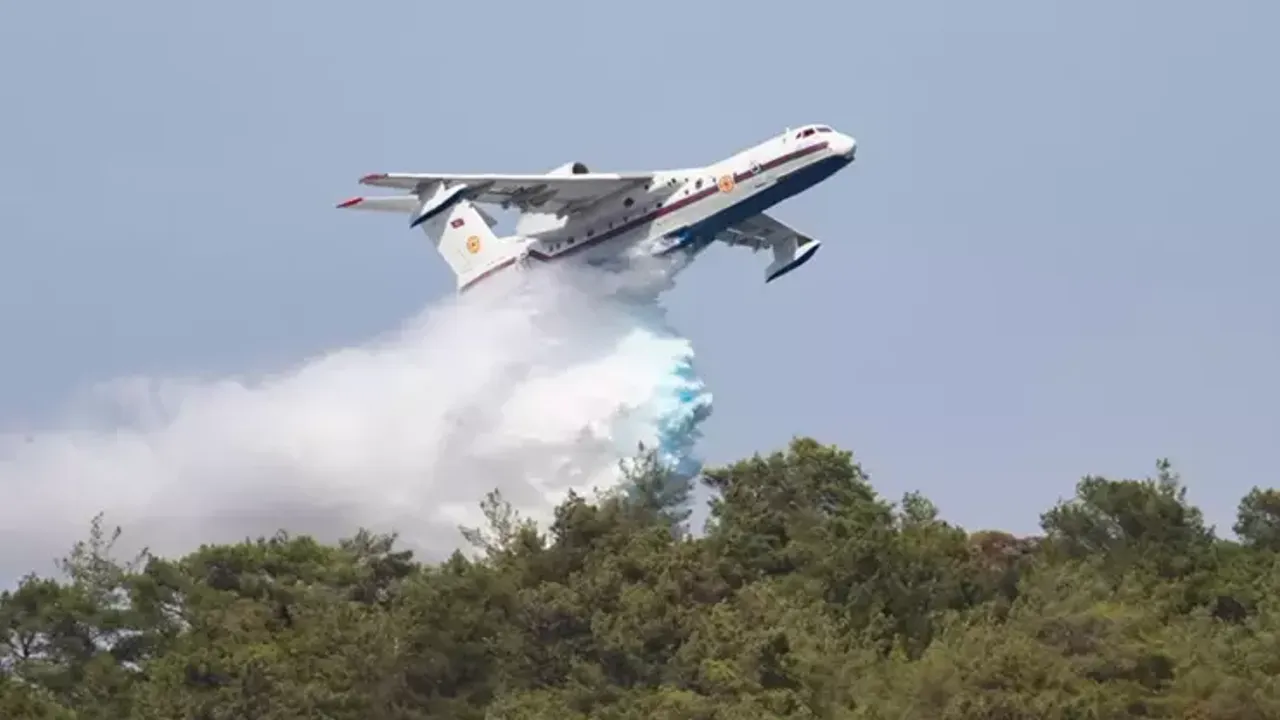 İzmir Alevlerle Savaşıyor: Uçaklar ve Helikopterlerle Hızlı Müdahale