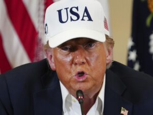 Küresel Ticaret Sarsıldı: Trump’tan %30 Vergi