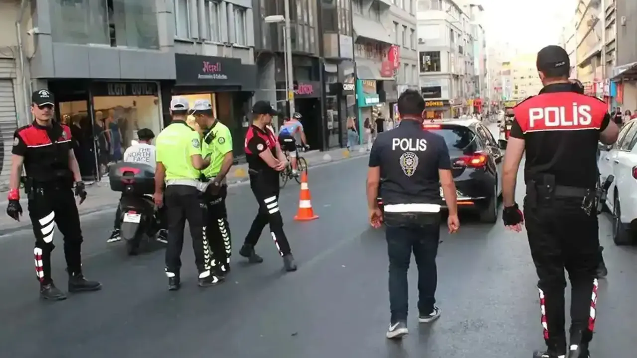 Aranan 292 Kişi Huzur İstanbul Operasyonunda Yakalandı