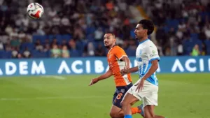 Başakşehir, Konferans Ligi'nde U. Craiova'ya 2-1 Yenildi