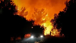 Çanakkale'deki Orman Yangınıyla Mücadele Devam Ediyor