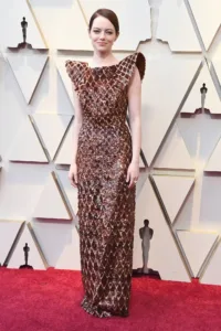 Emma Stone’un Pişmanlığı Spray Tan Takıntısı ve Moda Anıları