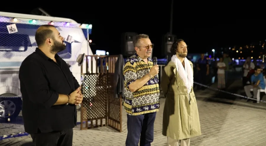 Karavan Tiyatro Bursa'da Sanatseverlerle Buluştu
