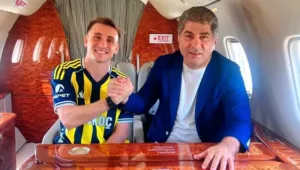 Kerem Aktürkoğlu Çocukluk Aşkına Kavuştu