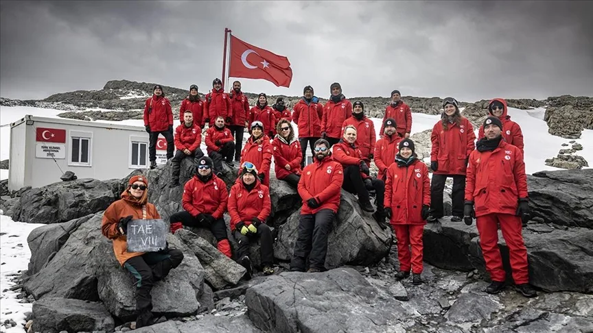 Küresel İklim İçin Türk Bilim İnsanlarının Kutup Gözlemleri