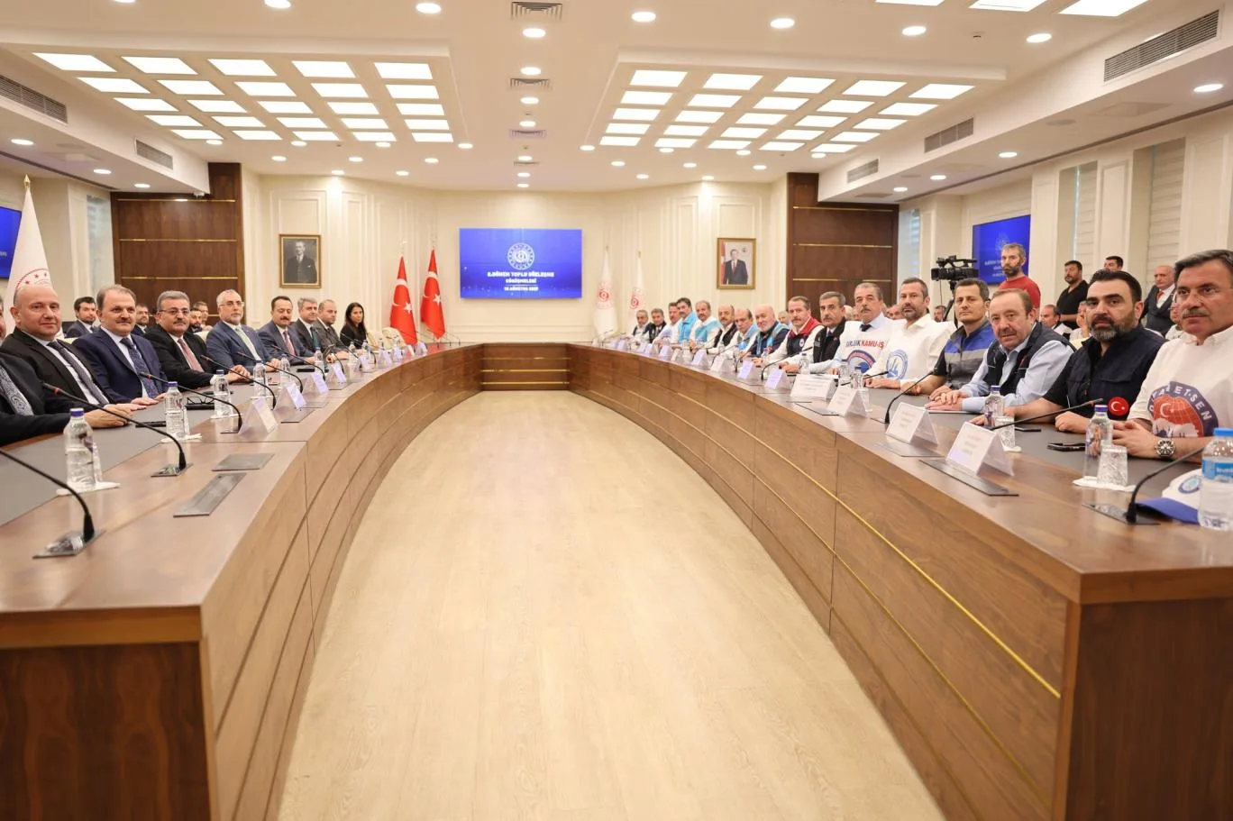 Memur ve memur emeklisinin zam oranı belirlendi