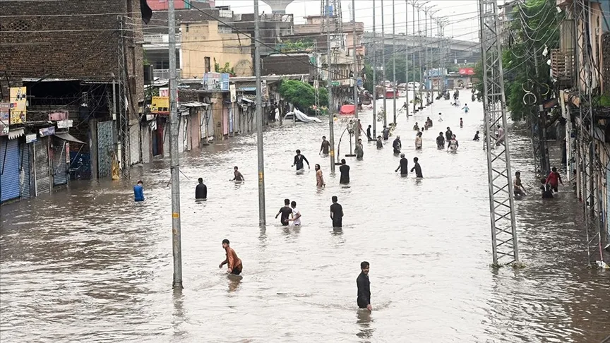 Muson Yağmurları Pakistan’da Büyük Can Kaybına Yol Açtı