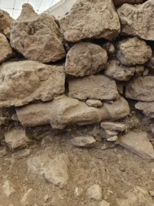 Göbeklitepe'de Yeni Keşif Duvara Monte Edilmiş İnsan Heykeli