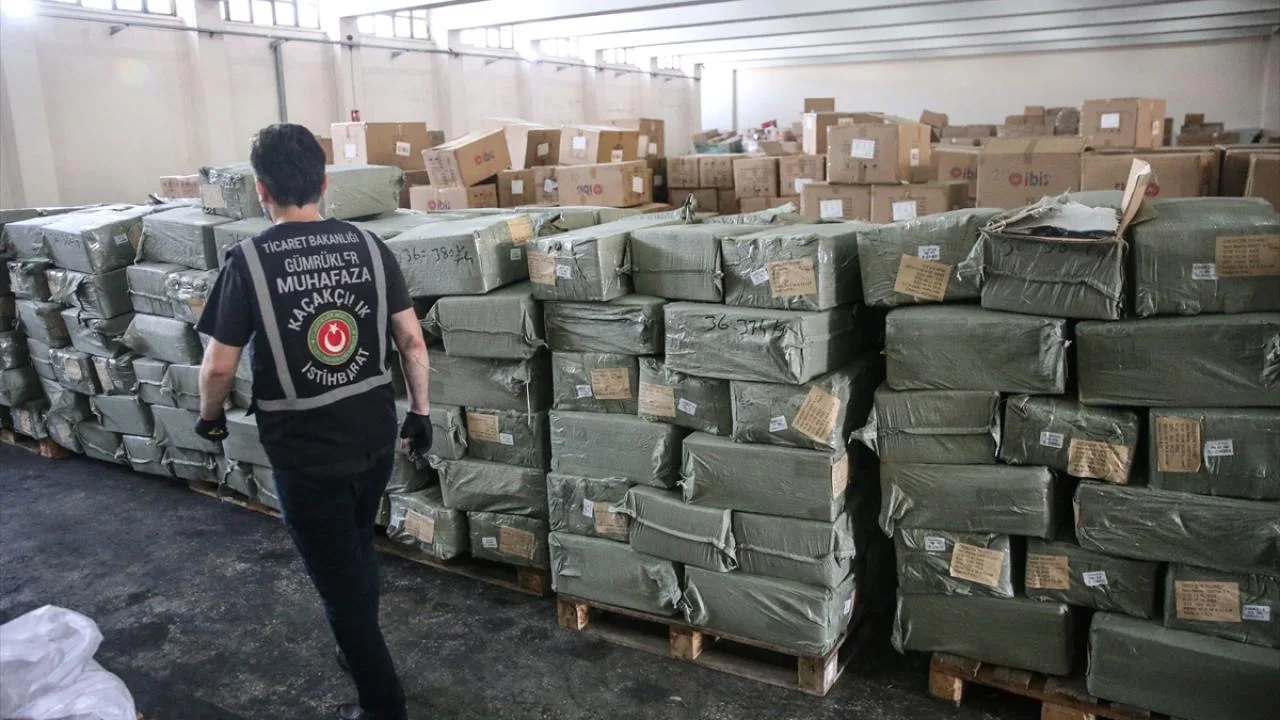 Gümrüklerde Kaçakçılığa 74,8 Milyar TL'lik Darbe