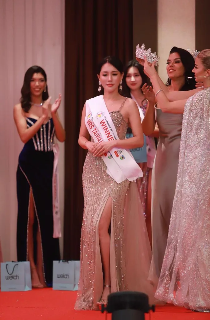 Mrs TAIWAN THE WINNER Tang Le Hsu