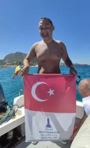 Otizmli Yüzücü Tuna, Cebelitarık Geçişinde Tarih Yazdı