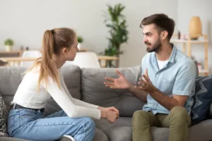 Partnerinizi Anlamanın Anahtarı: Gerçek Dinleme