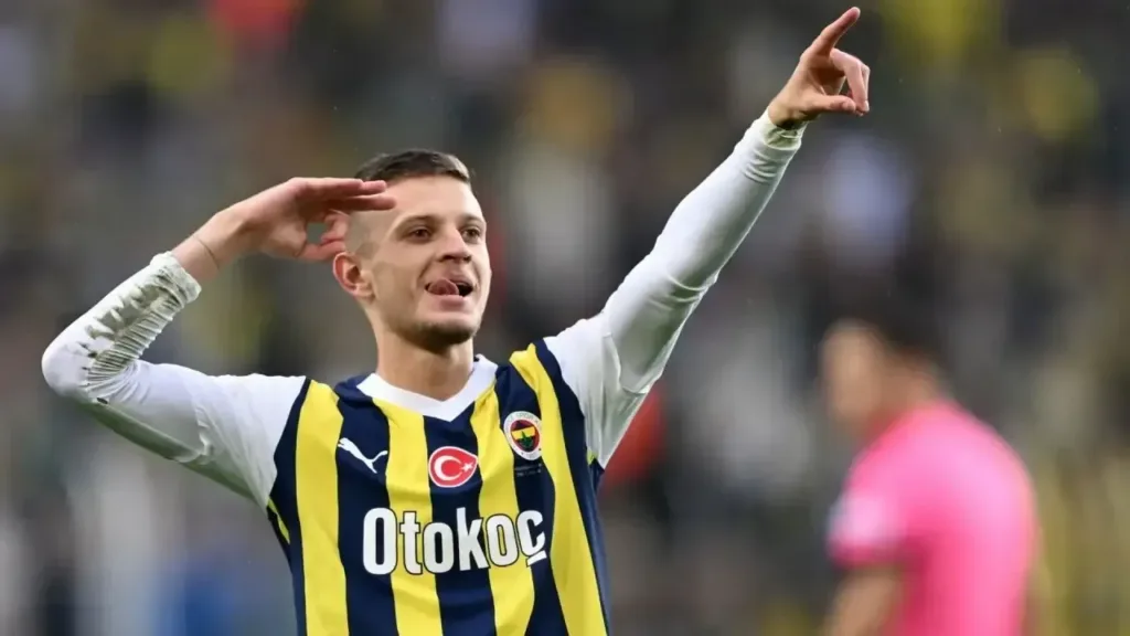 Fenerbahçe'nin Yıldızına Dev Talip