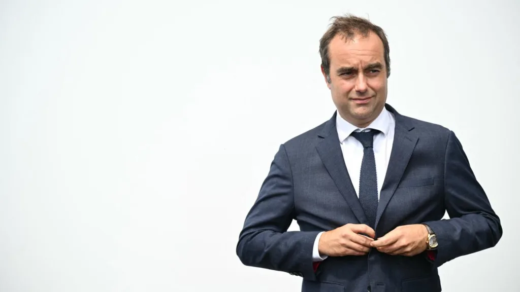 Fransa’da Lecornu Hükümeti Kurduktan Sonra İstifa Etti