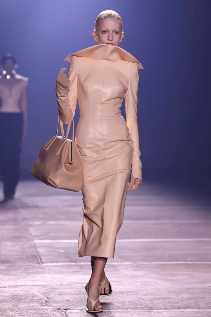 Naomi Watts'ın Kızı Kai Schreiber Moda Dünyasına Adım Attı