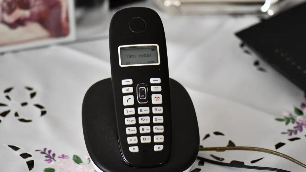 Sabit Hat Kullanımı Azaldı, Ama Konuşmalar Uzadı