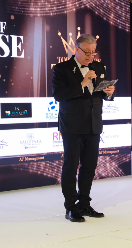 Top Model of Universe 2025 uluslararası sunucu Robert Rams