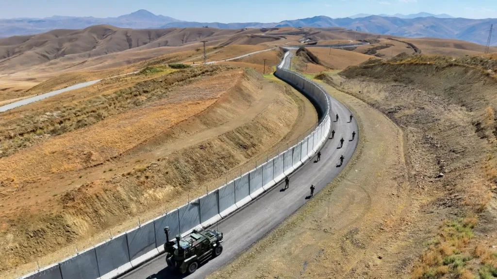 Türkiye’nin Kara Sınırlarının %44’üne Güvenlik Duvarı Örüldü