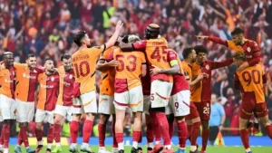 GALATASARAY KUTLAMAYA DEVAM