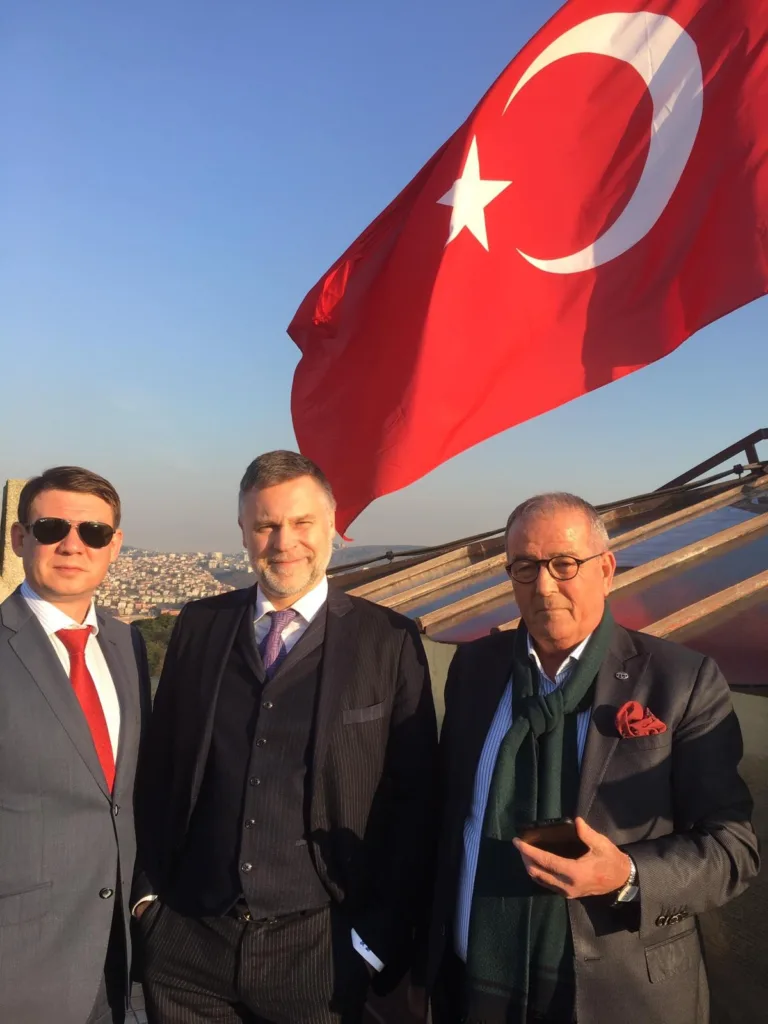 KUTUPLARDA KIŞ YAKUTİSTANDA ŞİİR FESTİVALİ İLE KARŞILANDI