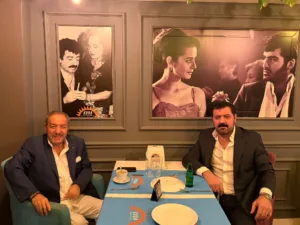 Küba Meyhanesi,Arif Susam, Nejat Alır.