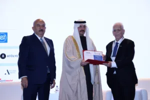 Suudi Arabistan Prensi Turki bin Talal bin Abdulaziz Al Saud_Dünya İnsanlık Ödülü takdim