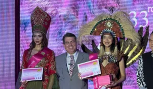 Sabiha Alakuş Osmanlı Kostümüyle Dünyada Zirvede