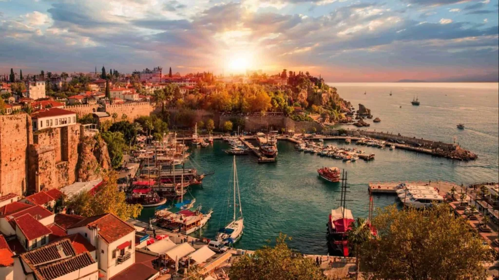 Antalya Dünyanın En İyi Turizm Şehirlerinden