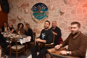 MYKONOS-RESTAUTANT Müzik Grubu