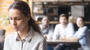 Otrovert Nedir? Kişilik Dünyasının Yeni Gizemli Türü