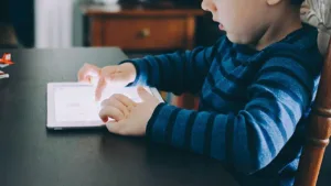 Sosyal Medyada 15 Yaş Sınırı: Bakan Göktaş’tan Yeni Karar