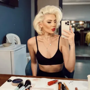 Burcu Binici’den Şok İtiraf: Evimi Kapattım Sokakta Kaldım