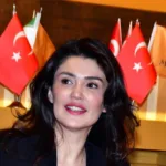 Esra Öztürk’ün Ev Sahipliğinde Sanat Dolu Bir Buluşma