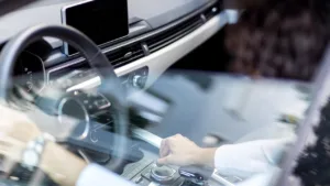 Araçlarda Ekran ve Ses Sistemi Yasağı: Son Tarih 1 Nisan