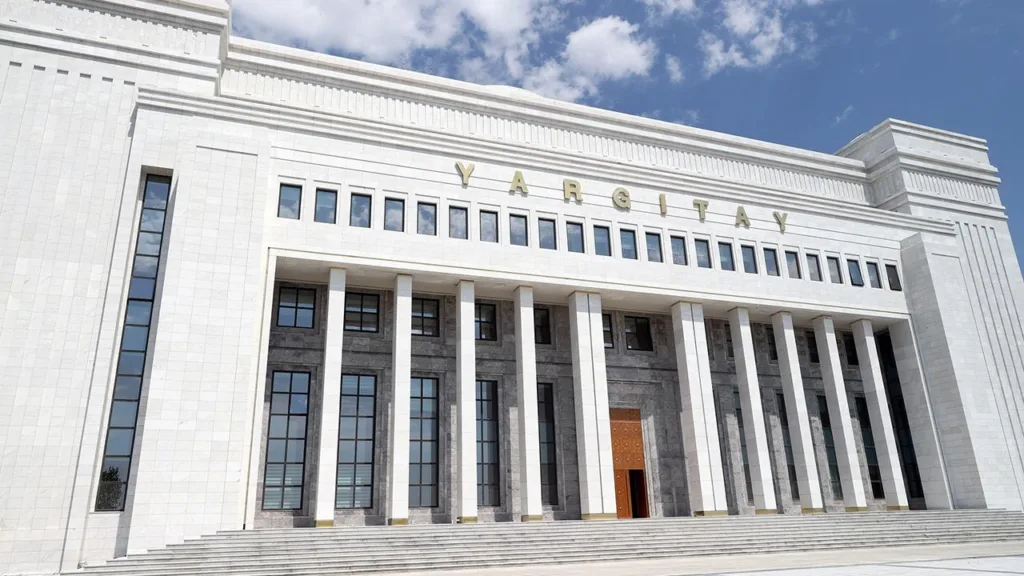 Eşini Gizli Kamerayla İzleyen Kocaya 2 Yıl Hapis Şoku