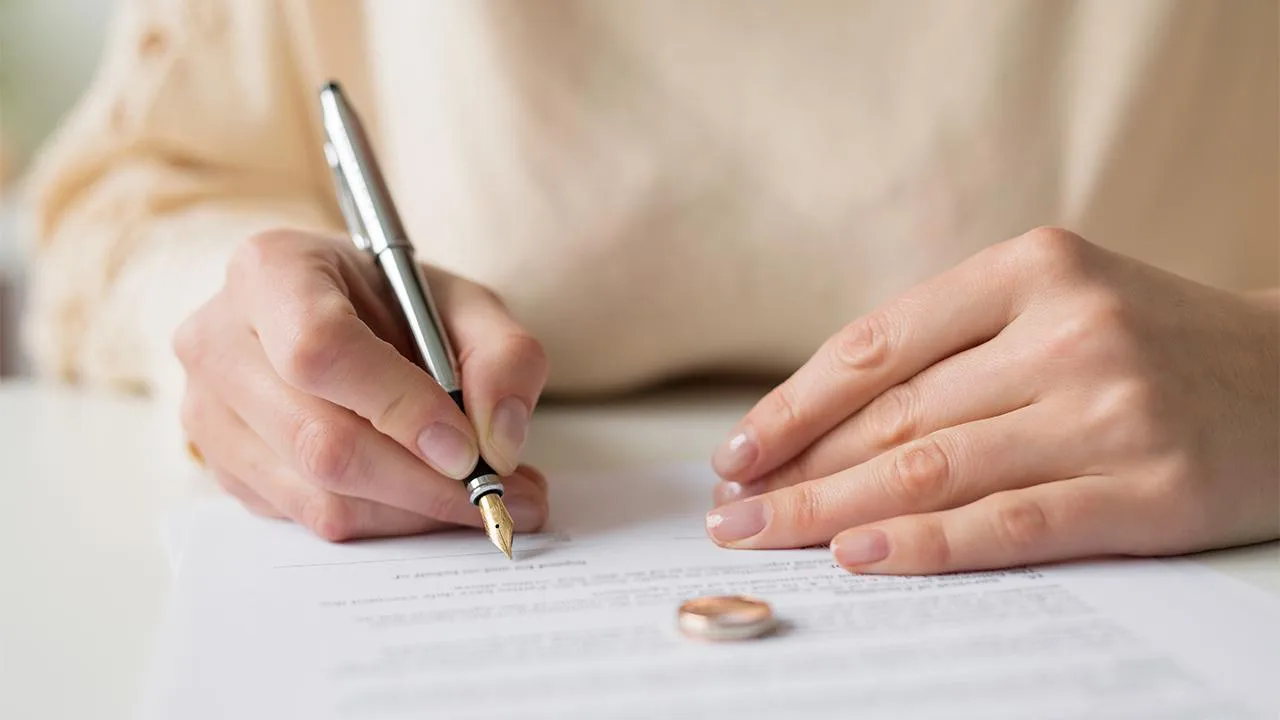 Hileli Boşanan: 2 Bin 606 Kişinin Maaşı Kesildi