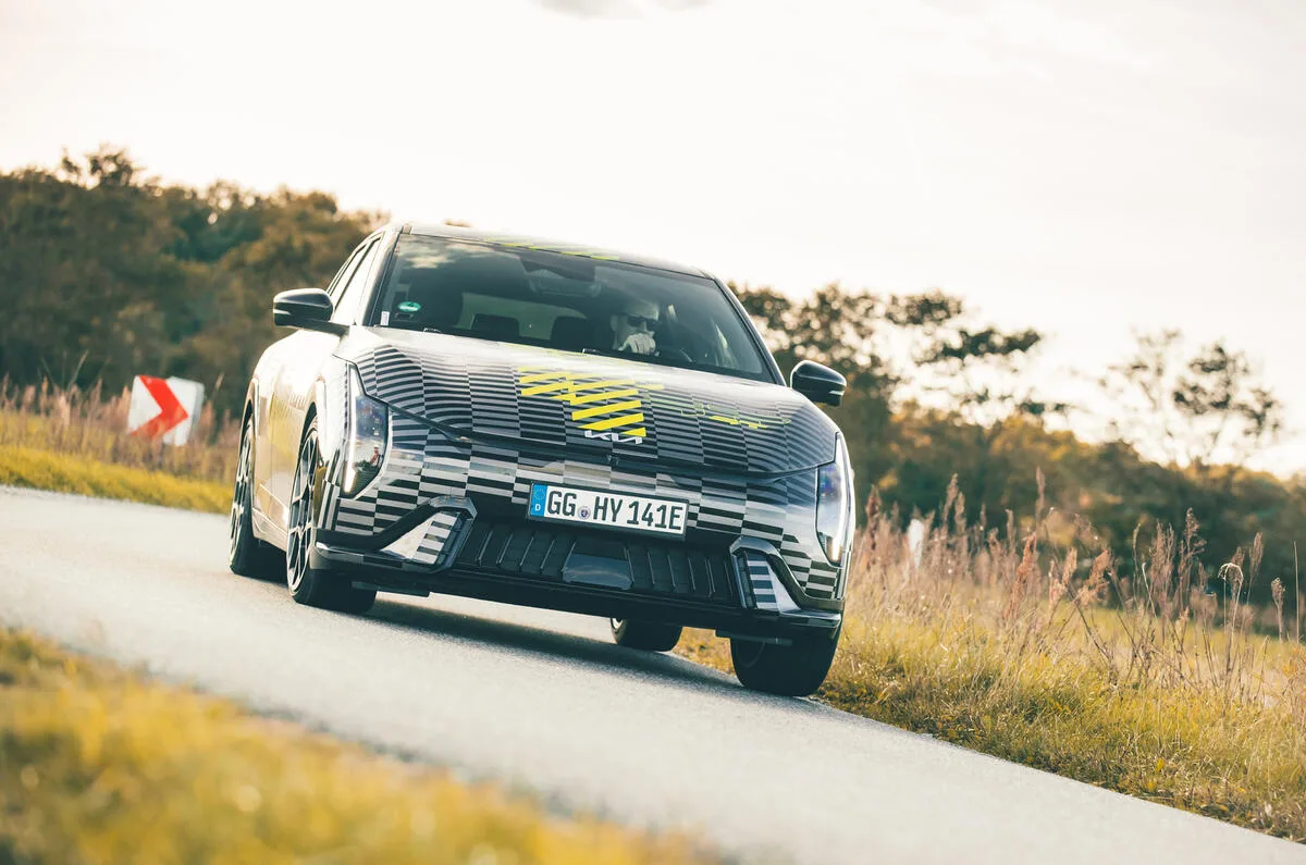 Kia EV4 GT ile Tanışın