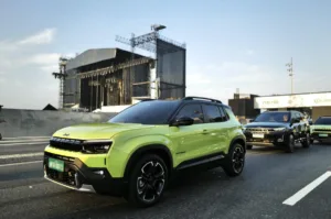2026 Jeep Avenger Yenilendi: Işıklı Izgara ve Yeni Tasarım