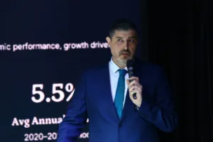 Lotus Hotel Event Center ,Balkan-Çin İş ve Teknoloji Merkezi temsilcisi Milcho Vasilkov