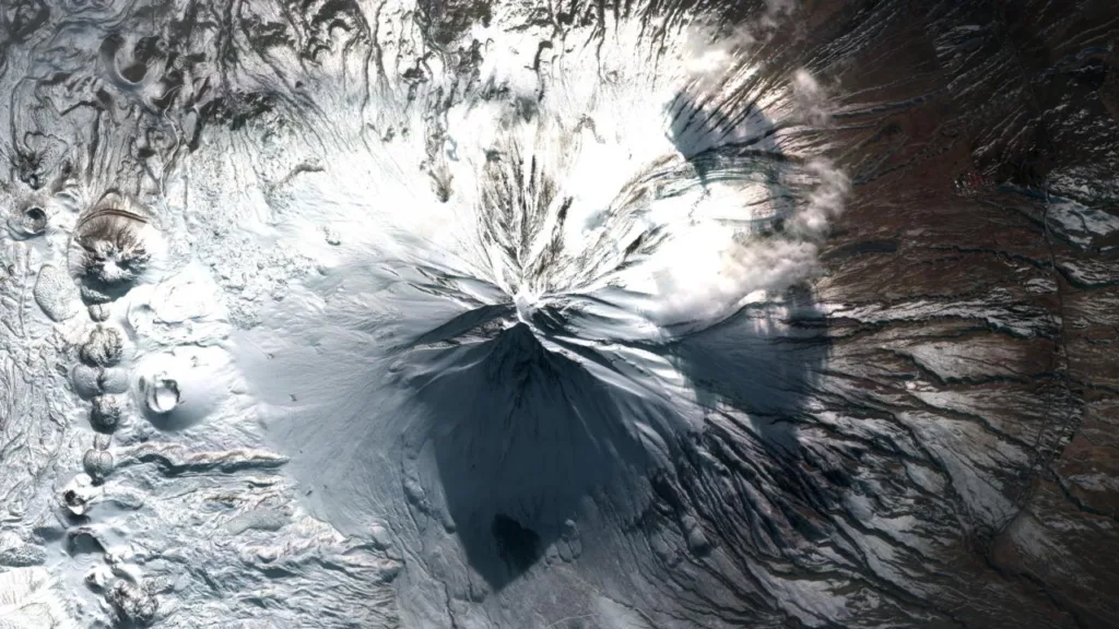 Uzaydan Ağrı Dağı Zirvesi