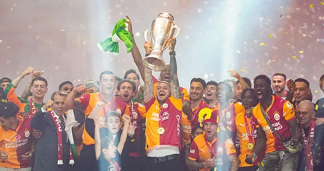 Süper Lig Sezonun Enleri: Osimhen, Okan Buruk ve Ederson
