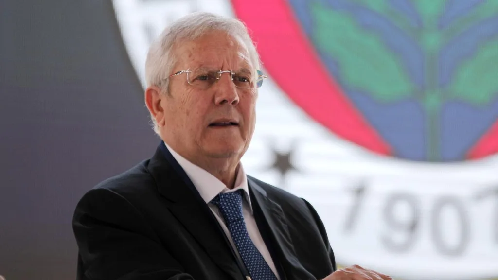 Aziz Yıldırım Fenerbahçe Başkanlığına Aday Olduğunu Açıkladı