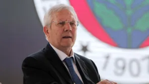 Aziz Yıldırım Fenerbahçe Başkanlığına Aday Olduğunu Açıkladı