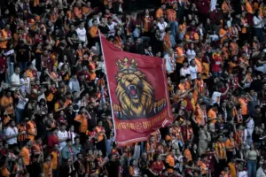 Galatasaray Evinde Şampiyonluğu Kutluyor