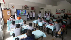 Genç Sağlıkçılar Köylerde İlk Yardım ve Hijyen Eğitimi Verdi