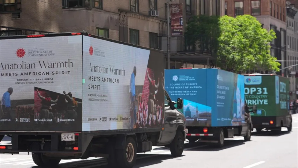 New York'ta 43. Türk Günü Yürüyüşü Coşkusu Başladı