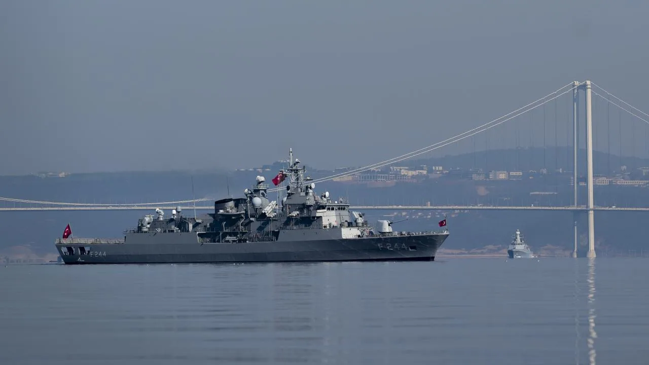 Deniz Kuvvetlerinden 30 Ağustos'ta Boğaz Geçişi ve Ziyaretler