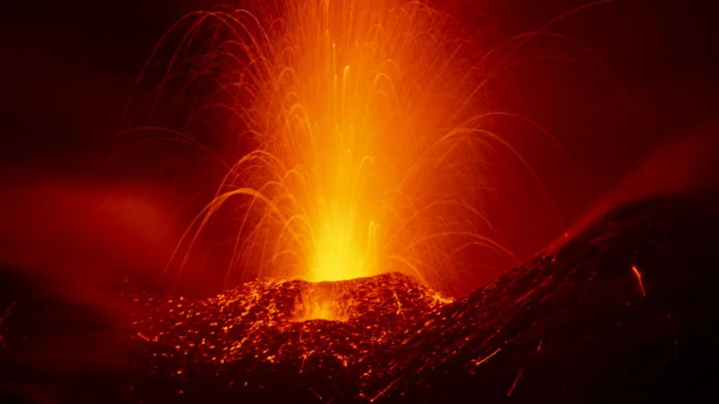 Etna'dan Lav Akını