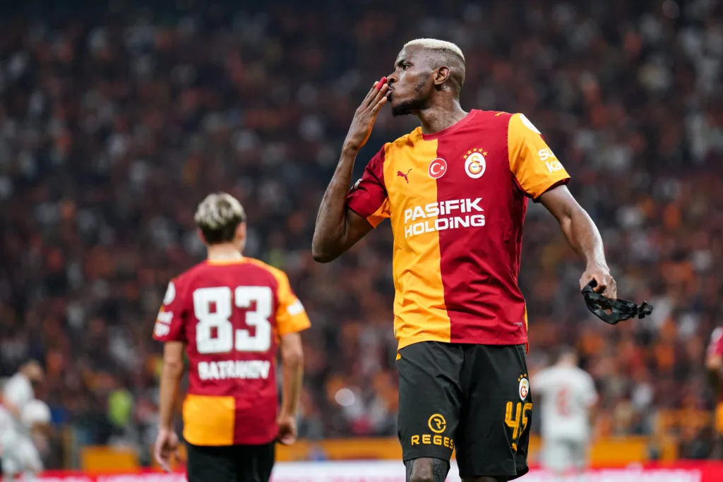 Galatasaray Evinde İlk Galibiyetini